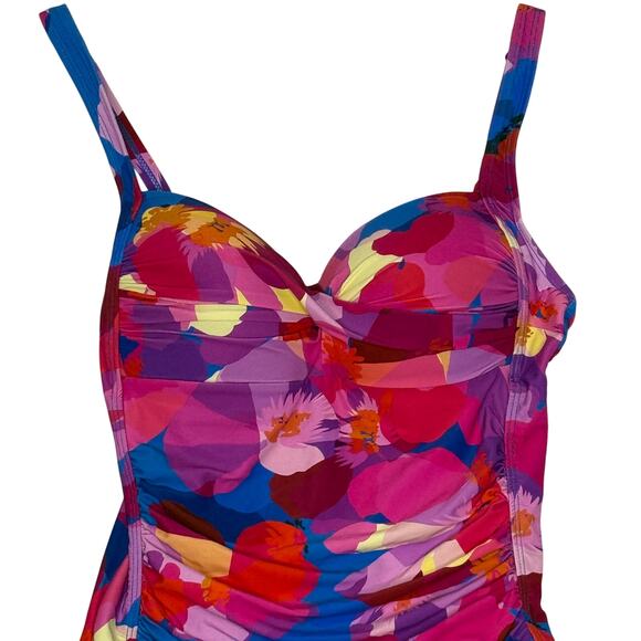 NipTuck Joanne One Piece Swimsuit Womens Sz 8 Floral Beachwear Vacation Resort - Picture 3 of 9